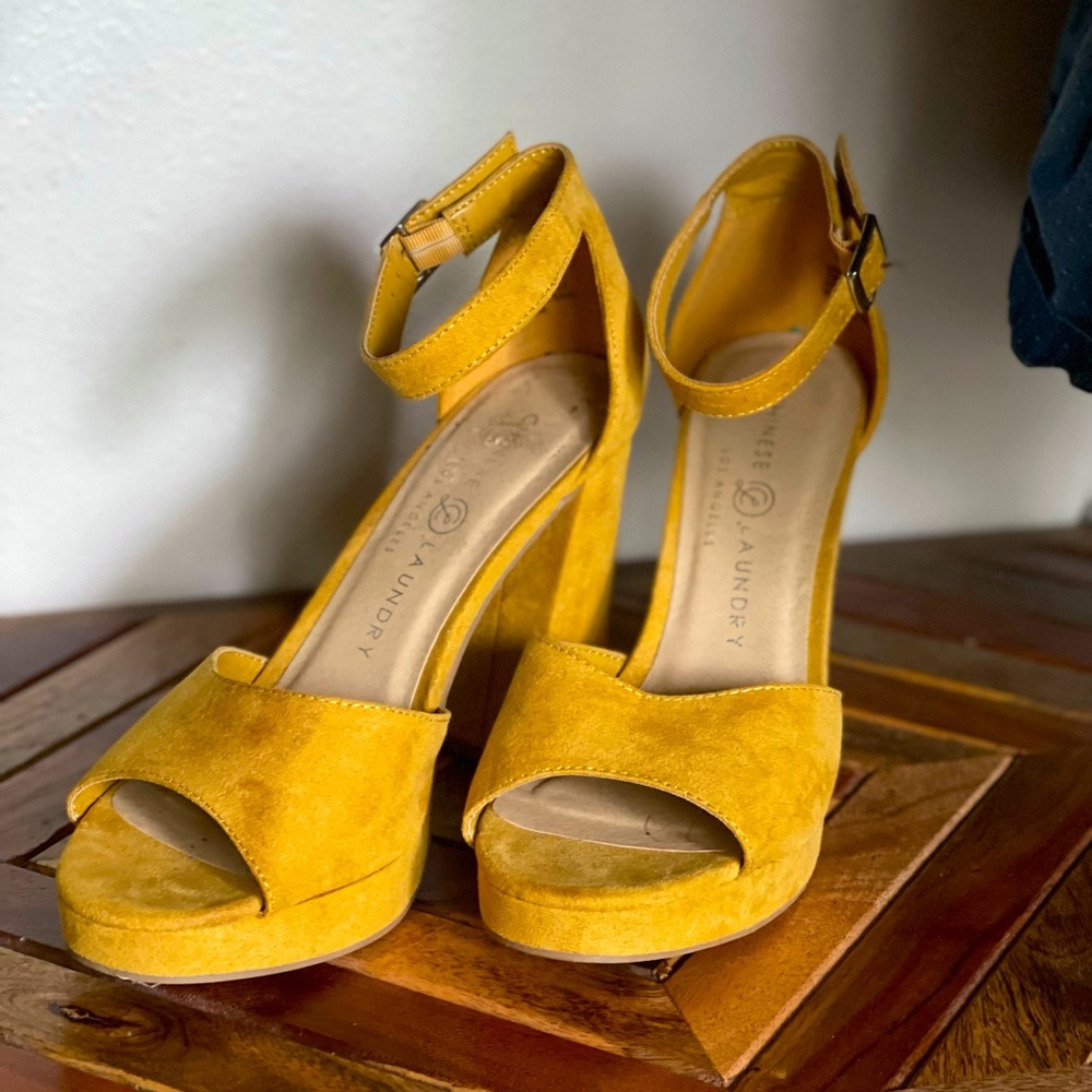 SOLD Retro Mod Style Yellow Square Heels